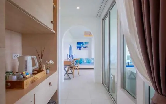 Costa Village Beach Resort and Jacuzzi at Basaray