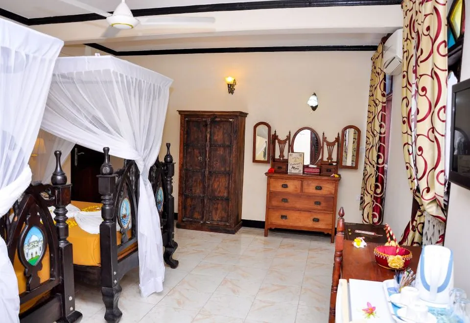 Forodhani Park Hotel