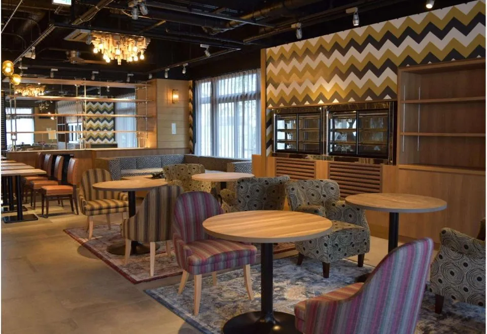 Umedaholic Hotel