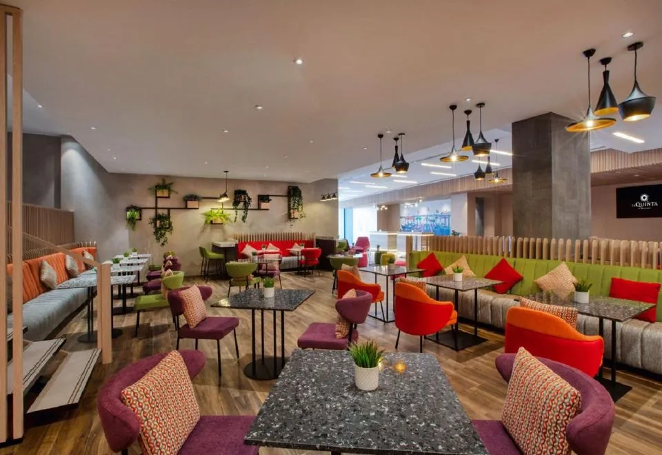 La Quinta by Wyndham Dubai Jumeirah