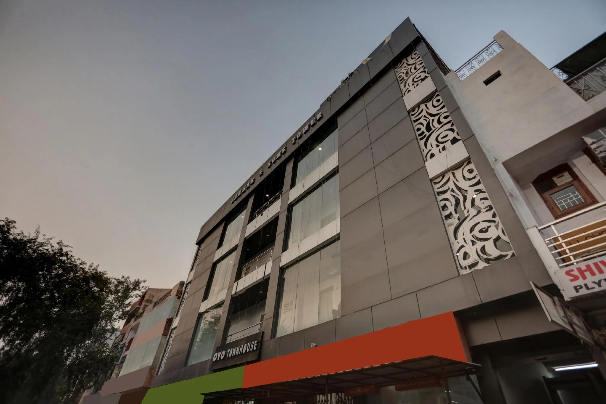 Townhouse Nangal Raya Pankha Road