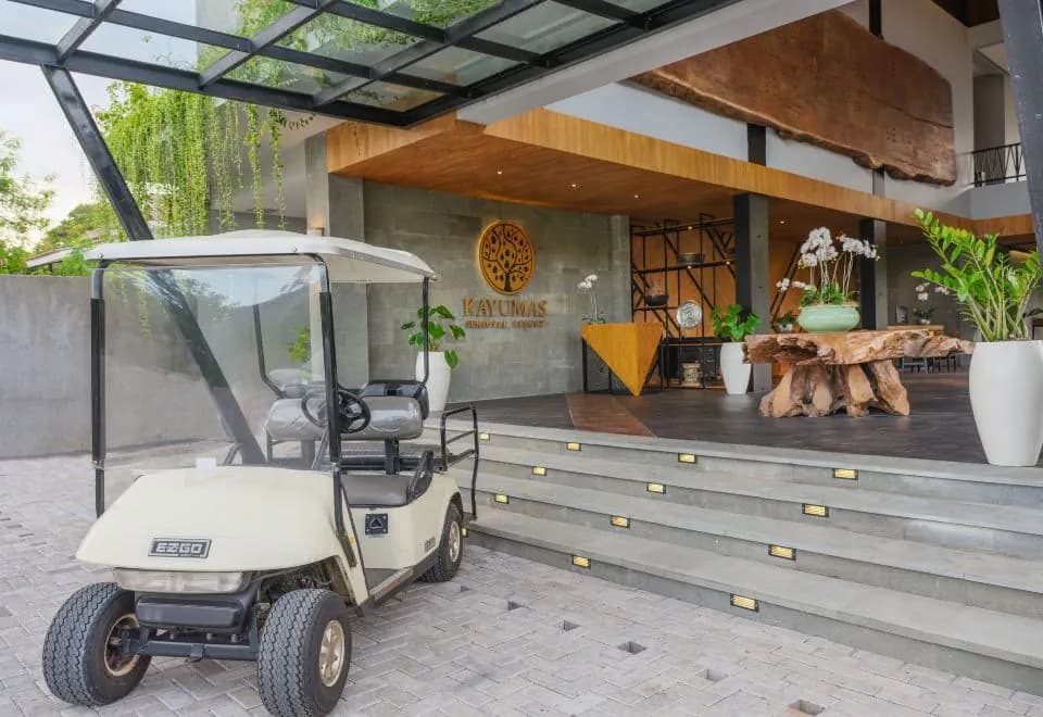 Kayumas Seminyak Resort