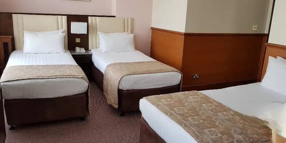 Holiday Villa Hotel