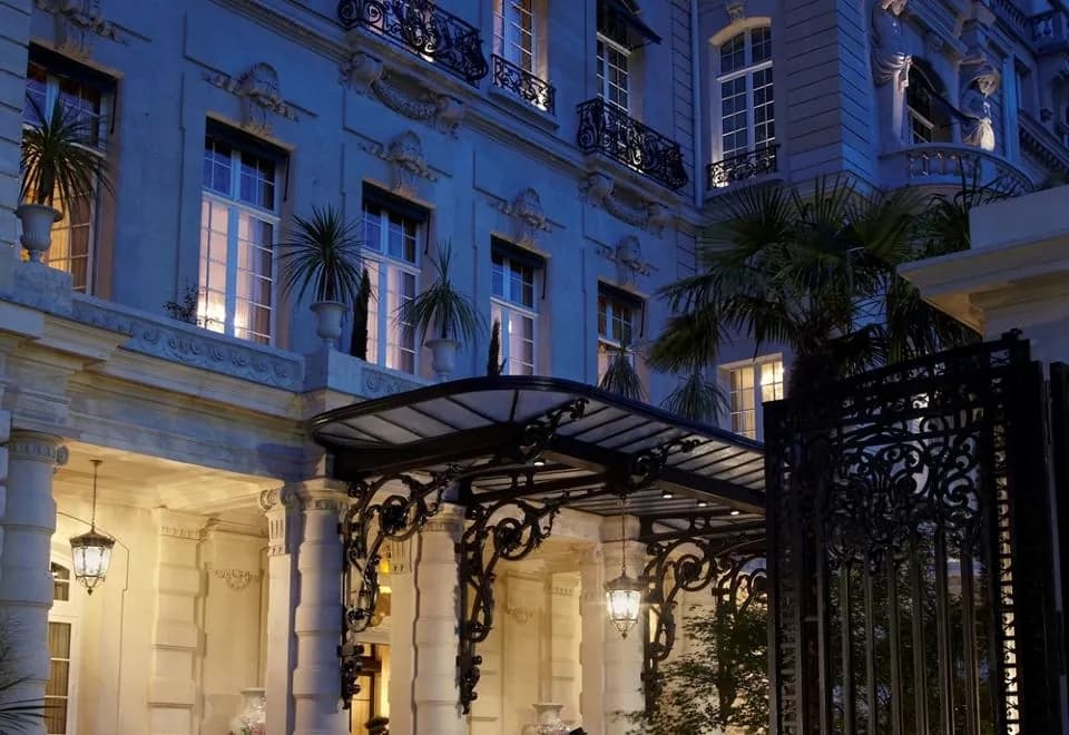 Shangri-La Paris