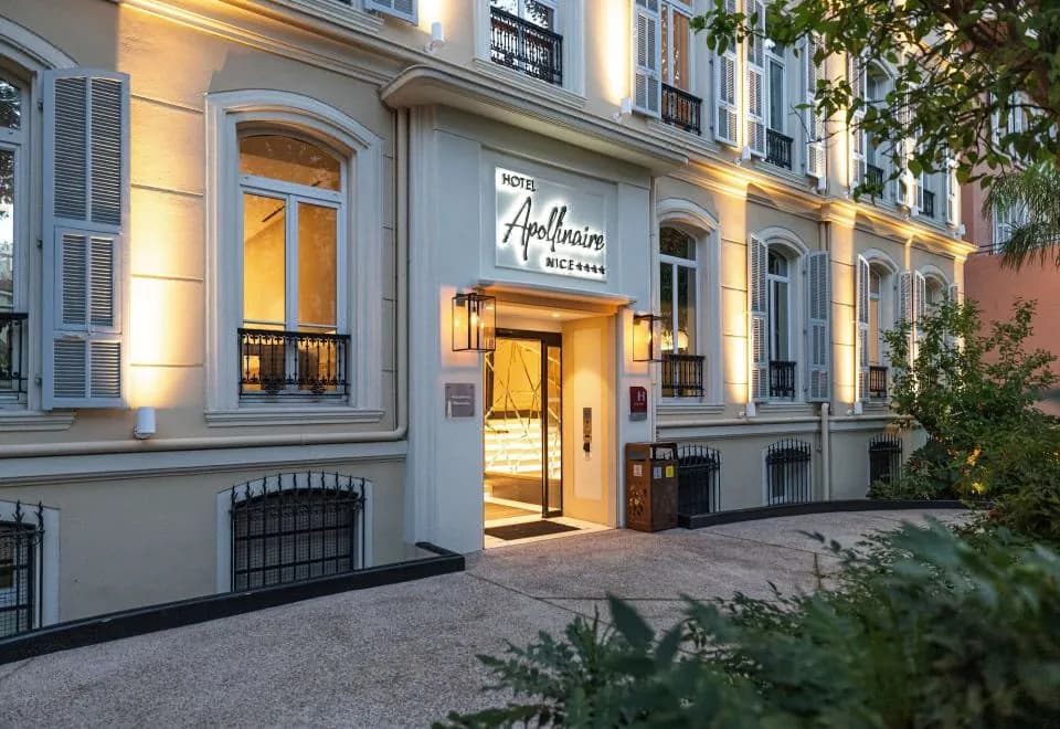 Hôtel Apollinaire Nice