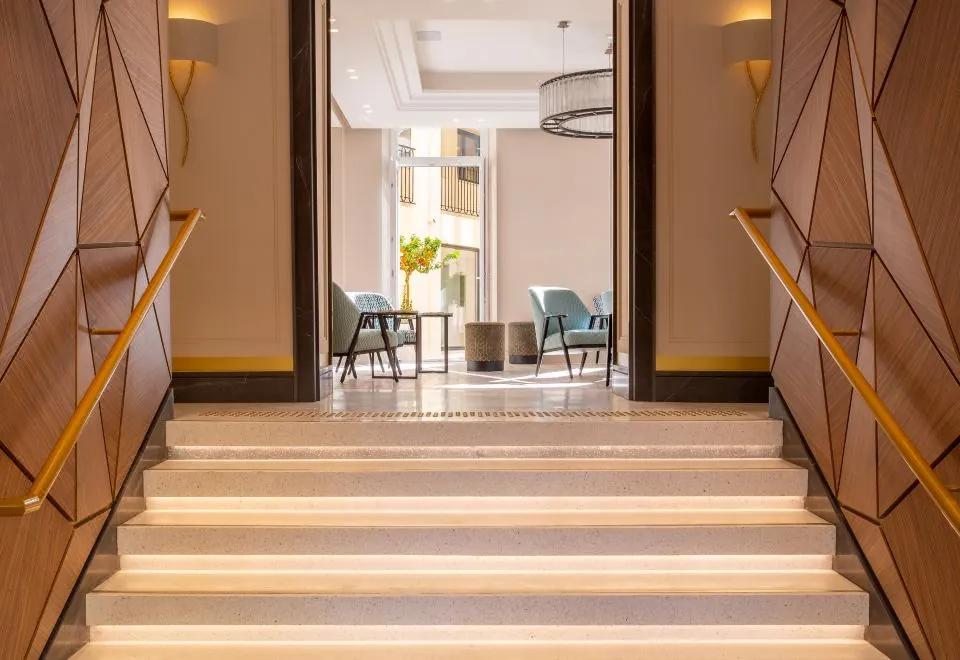 Hôtel Apollinaire Nice