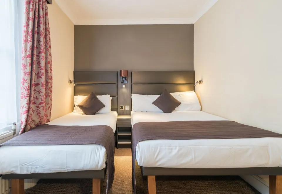 Brunel Hotel