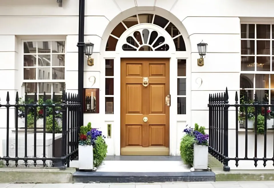 9 Hertford Street