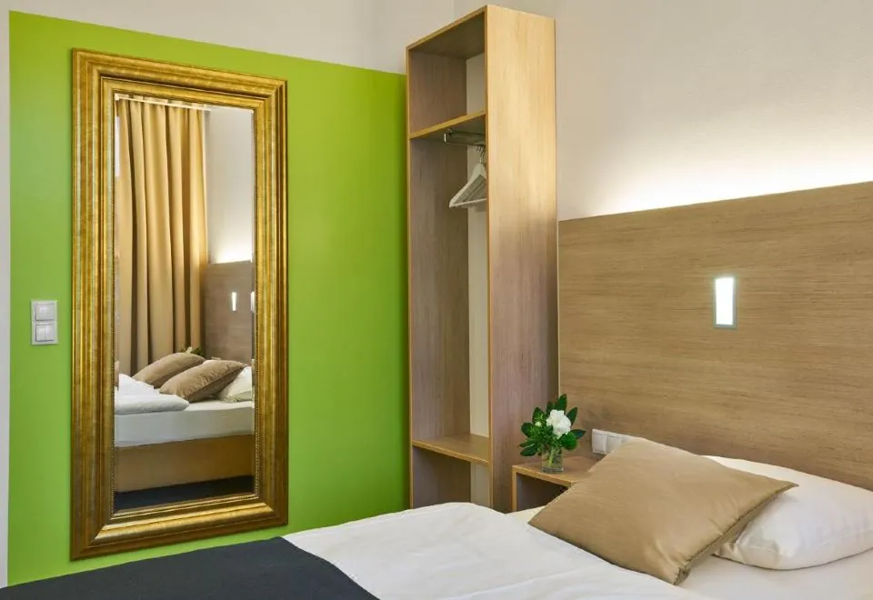 Hotel 38