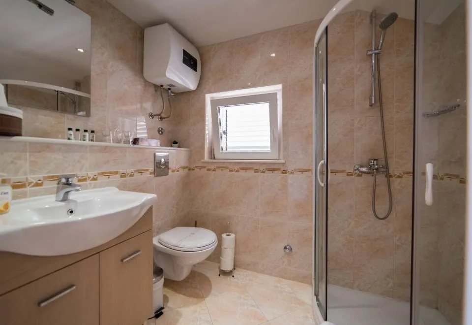 Rooms Raič