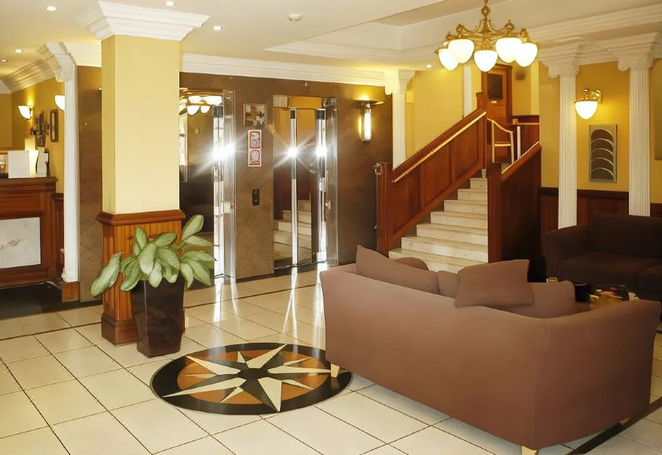 Royal Eagle Hotel