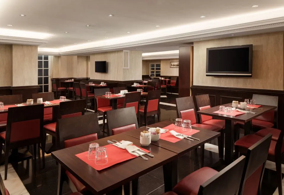 Royal Eagle Hotel