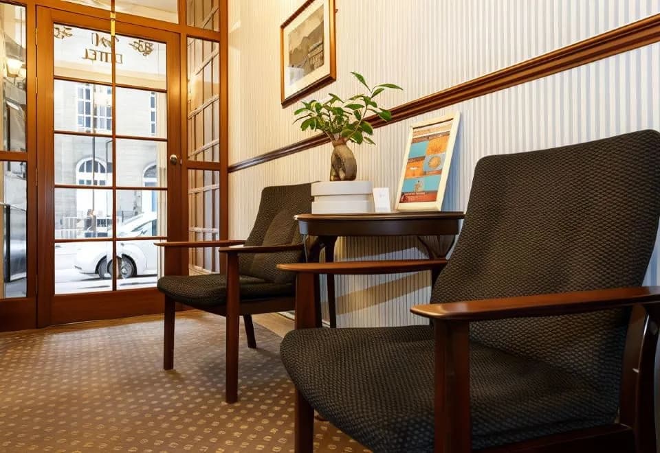 Regency House Hotel