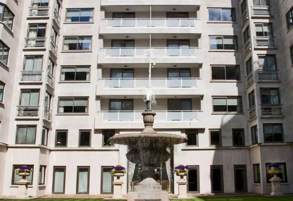 Arlington House