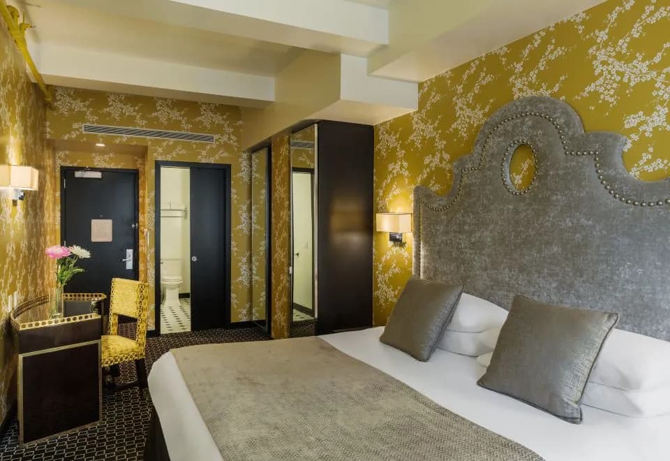 45 Times Square Hotel