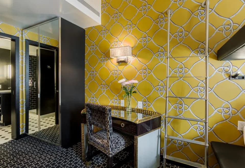 45 Times Square Hotel