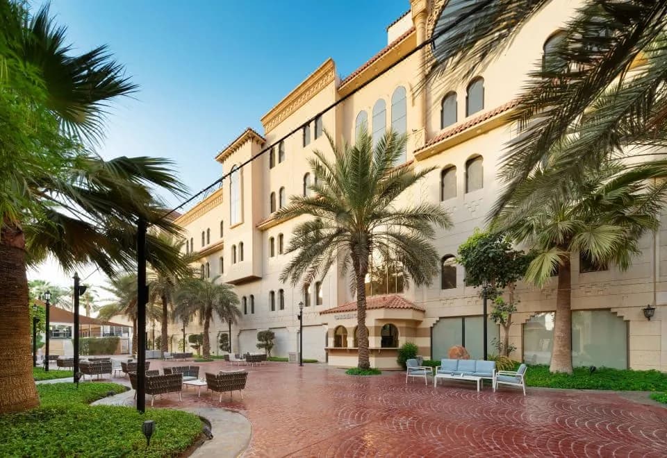 Madareem Crown Hotel