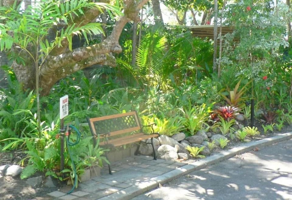 Mango Tree Holiday Apartments