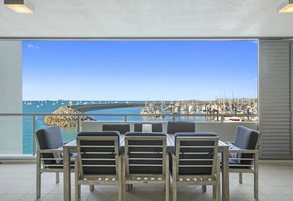 Peninsula Airlie Beach