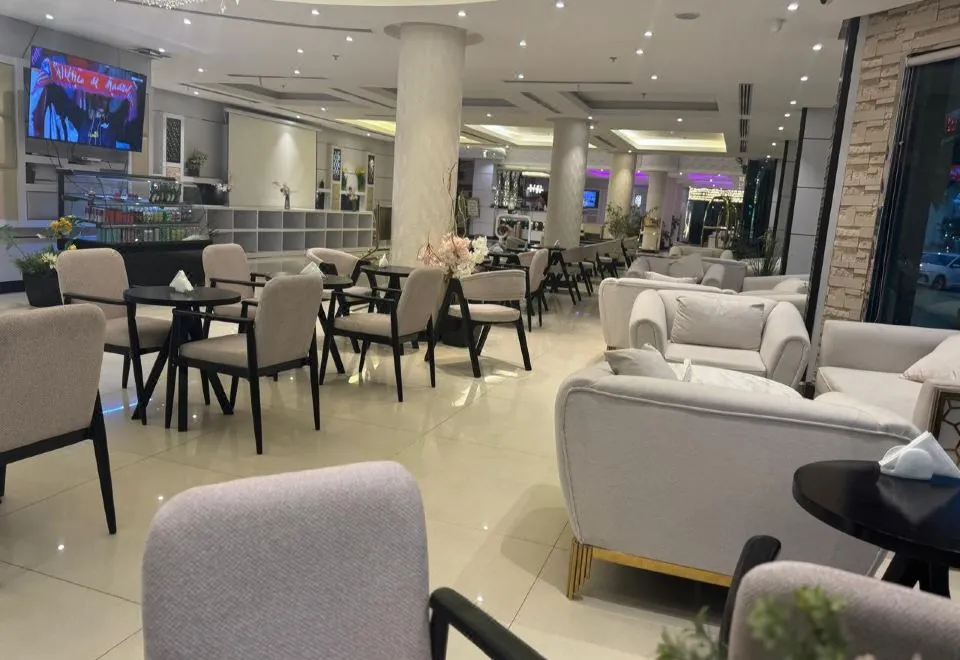 Meral Crown Hotel