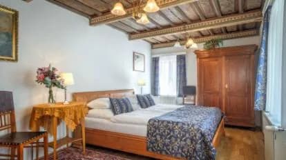 Red Lion Hotel