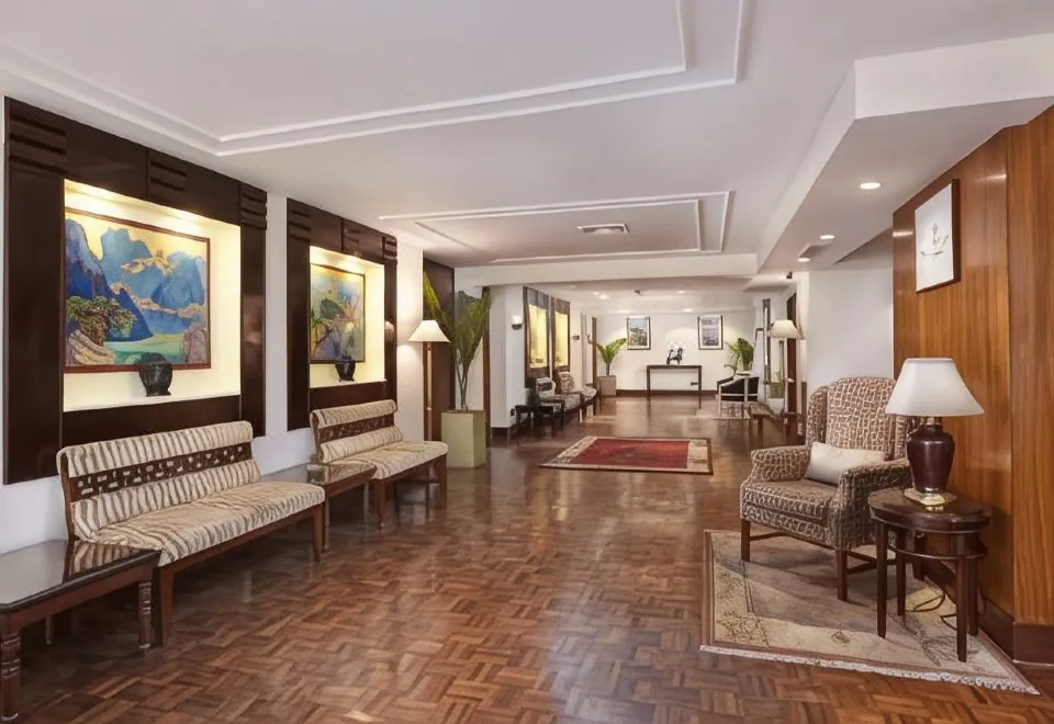 The Everest Hotel
