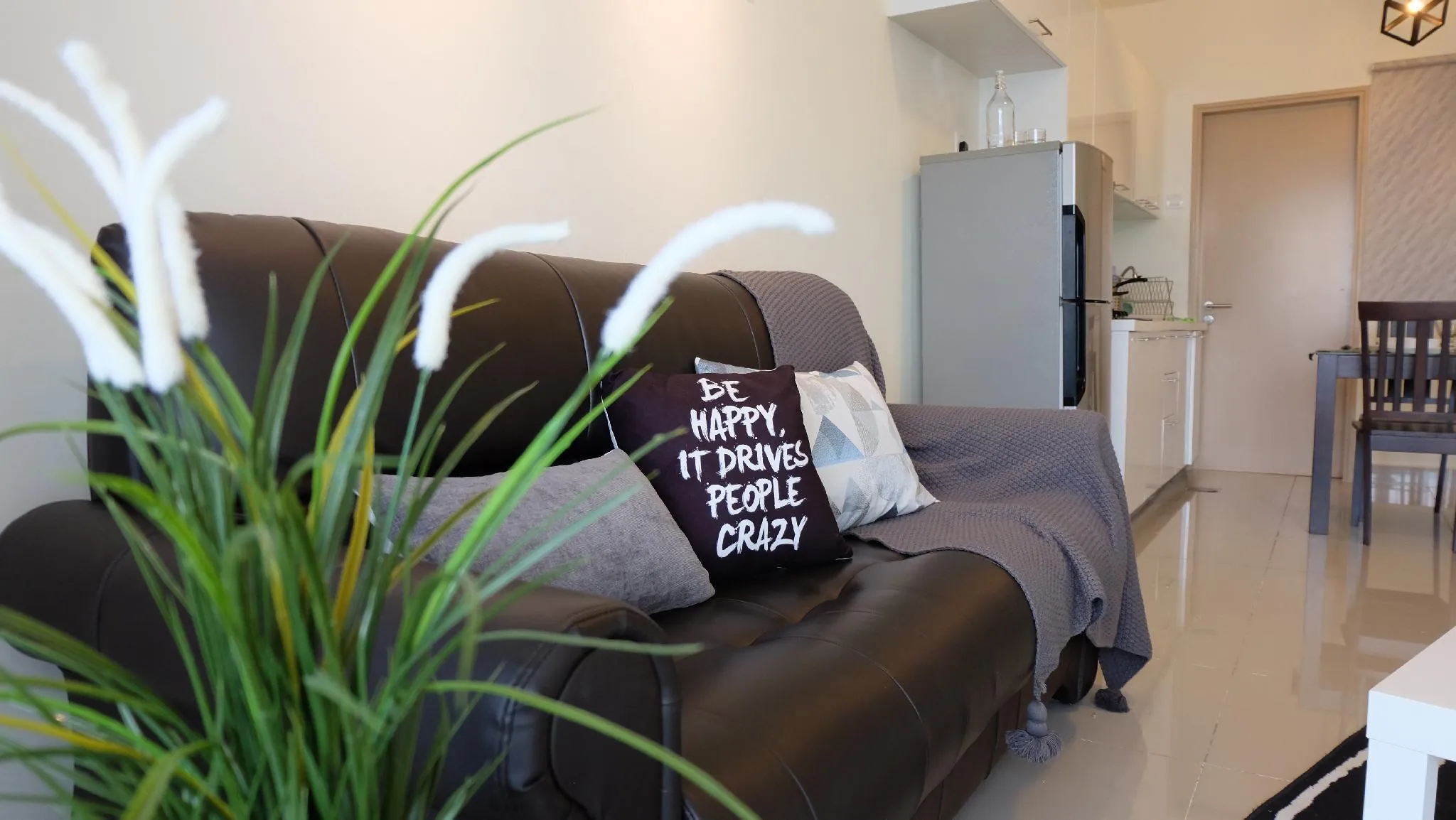 Ara Damansara Oasis 4-8pax Subang Airport 8min