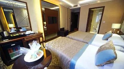 Black Bird Hotel
