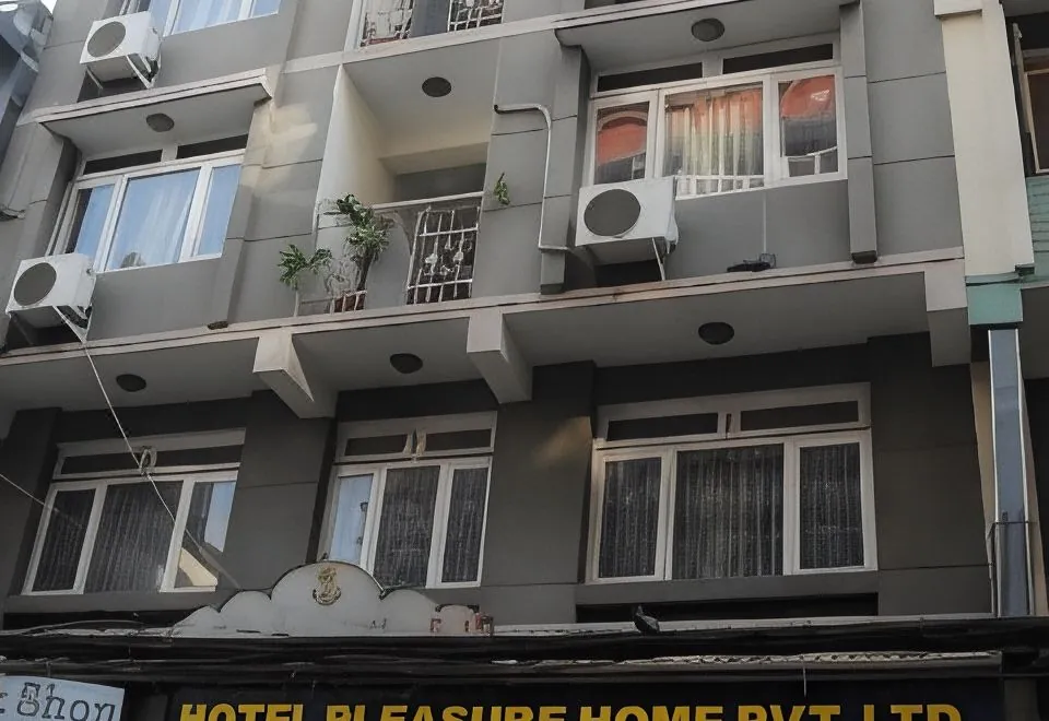 Hotel Pleasure Home