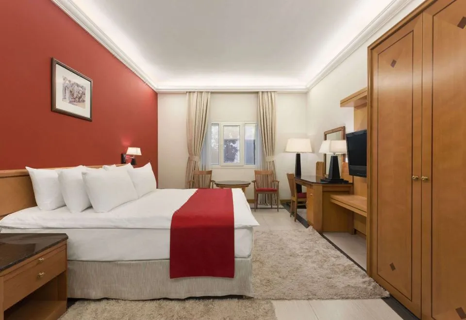Ramada Qurum Beach Hotel