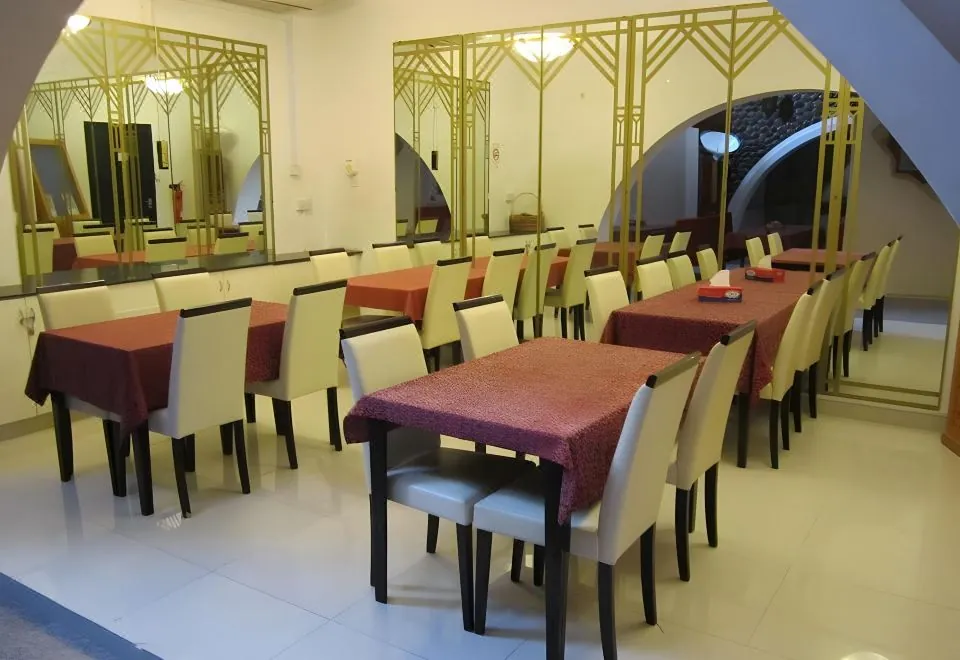 Qurum Beach Hotel