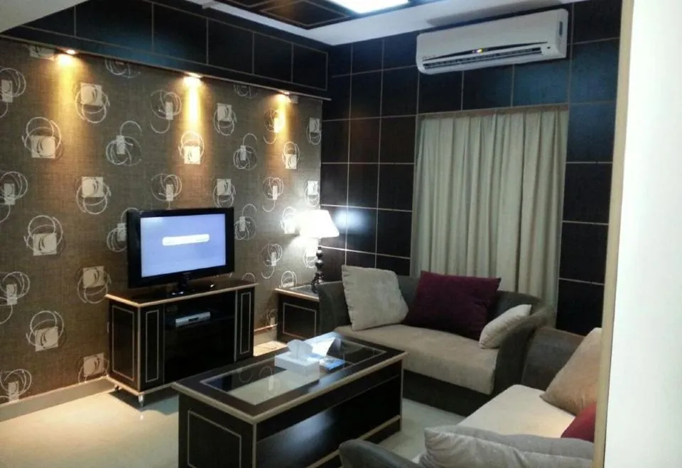 Dolphin Hotel