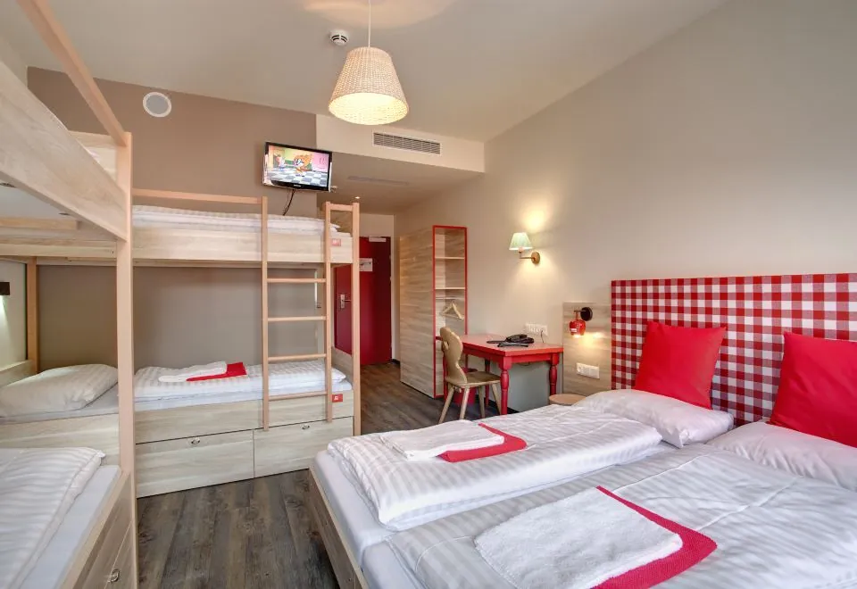 Meininger Hotel Salzburg City Center