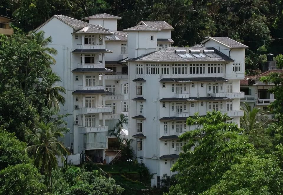 Oak Ray Serene Garden Hotel