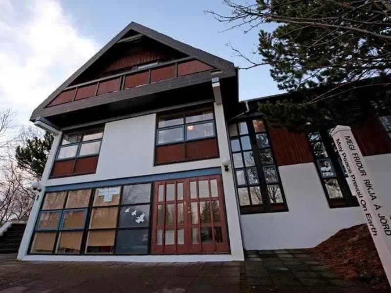 Reykjavik Peace Center - Guesthouse