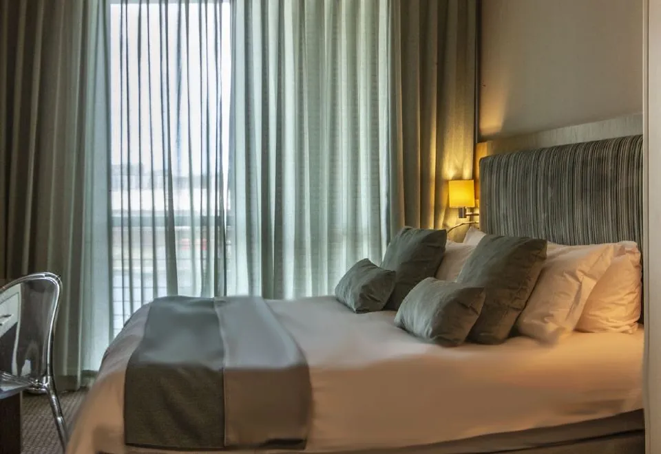 Aha Harbour Bridge Hotel & Suites