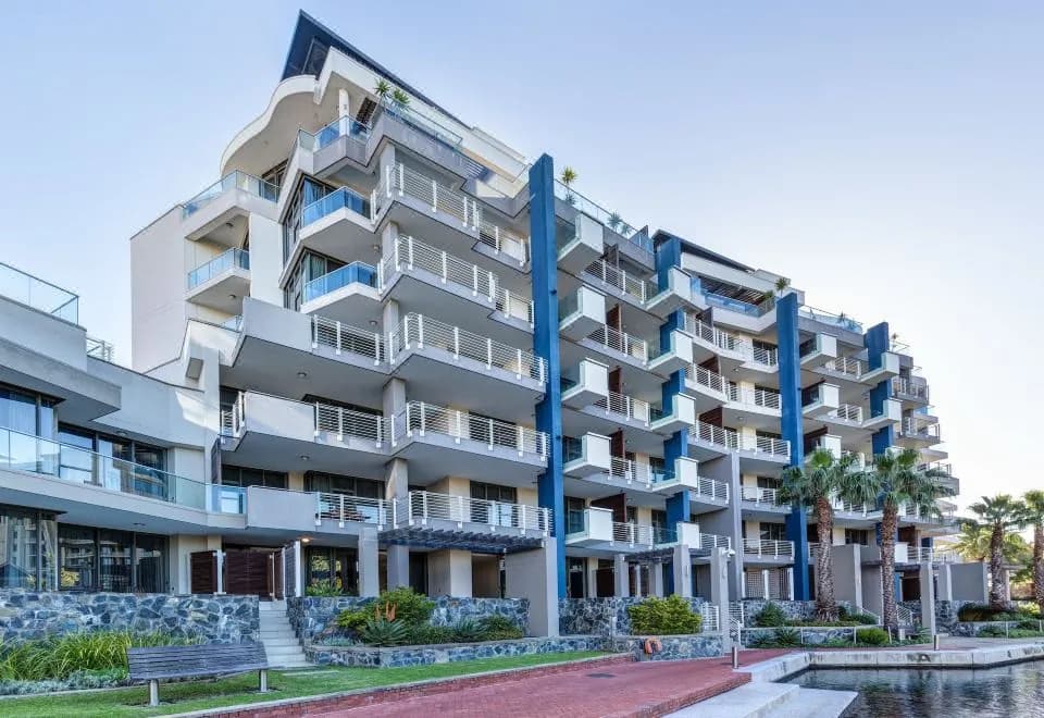Lawhill Luxury Apartments - V & A Waterfront