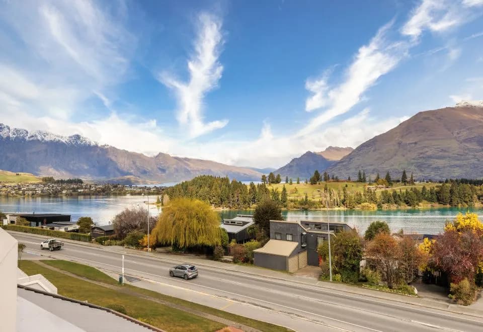 Copthorne Hotel & Apartments Queenstown Lakeview