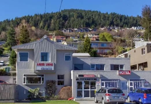 Luxe Suites & Apartments