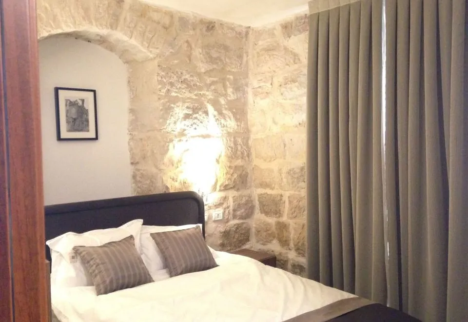 Olive Heleni Hotel