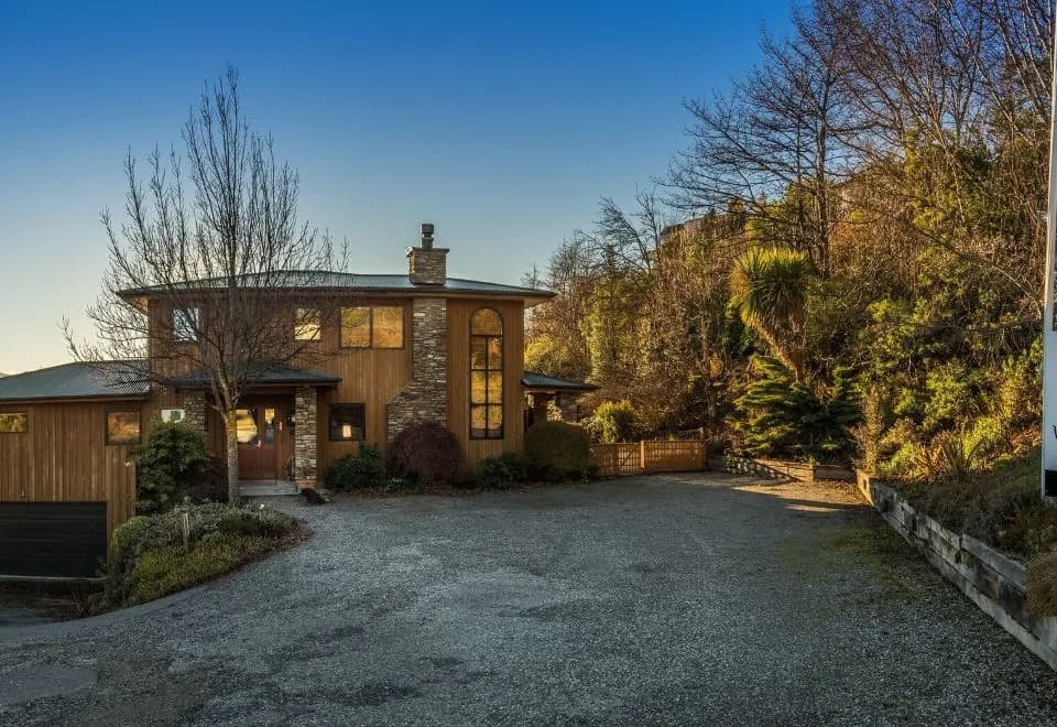 Wanaka Springs Lodge