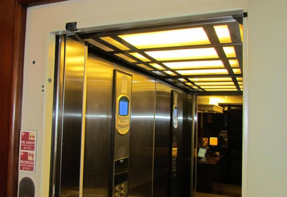 Vera Cruz Porto Downtown Hotel