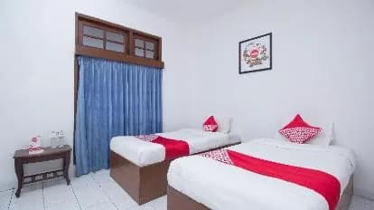 OYO 759 Hotel Dewi Sri