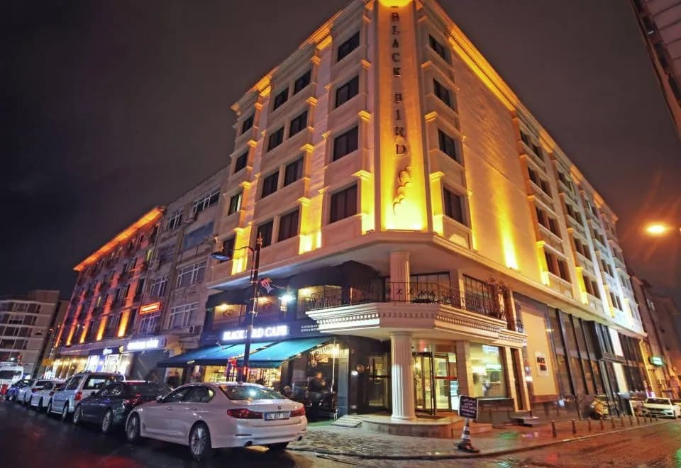 Black Bird Hotel