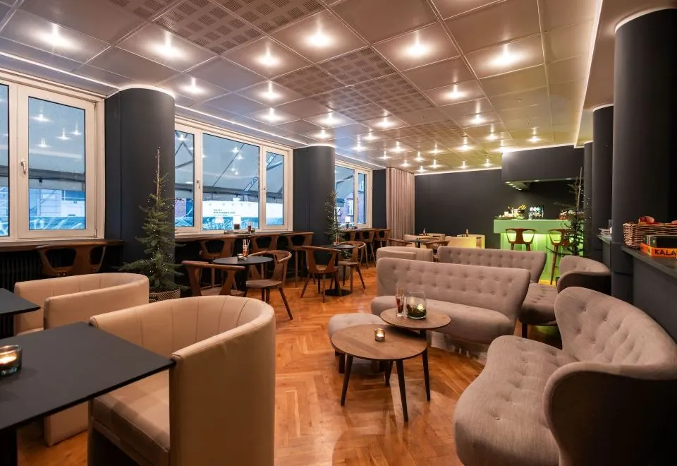 Hotel Maritime