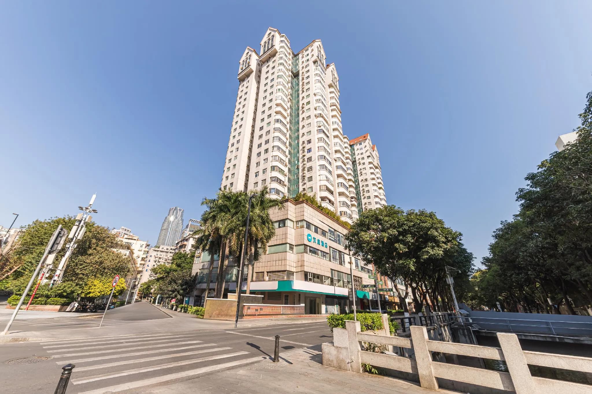 Hanting Hotel Guangzhou Donghu Metro Station