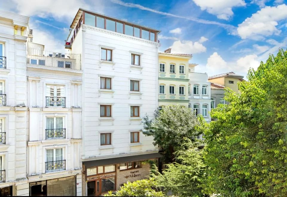 Aldem Hotel