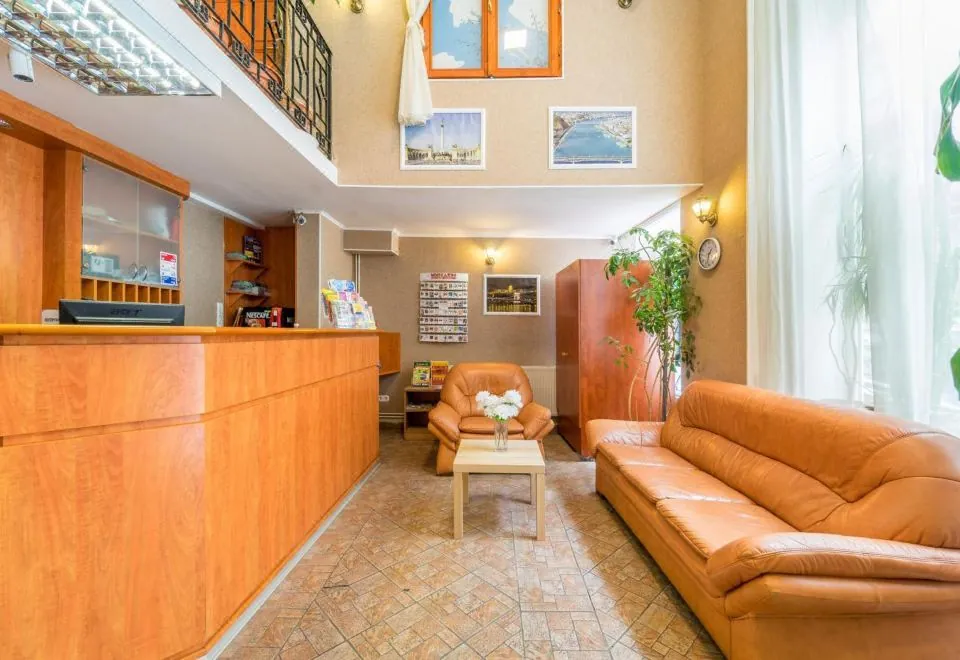 Easy Star Hotel