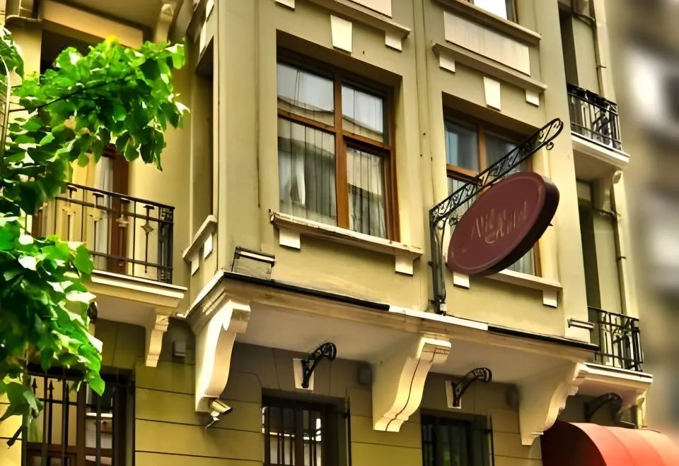 Nil Hotel