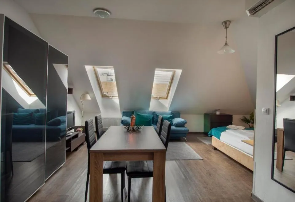 Mango Apartments
